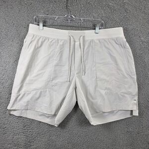 Lululemon Shorts Men's White License To Train Gym Athletic LT/98 M7BHNS Size 2XL